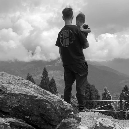 空軍上兵狠殺2幼子後墜樓　昏迷4天宣告不治