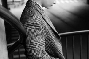 悲《初擁》2工作人員喪命！炎亞綸貼黑白會議照：一定要改變