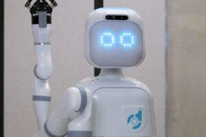 24 小時護理師上線？Diligent Robotics 推行動醫護助理 Moxi
