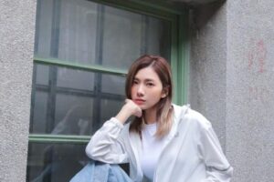 豆花妹14年前青澀打工照被起底　粉絲讚：根本沒變