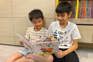 日式育兒大法－療癒系兒童繪本讓孩子看插畫色塊刺激思考（媽媽育兒必看!）