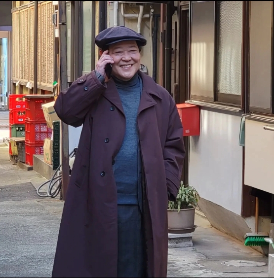 發明「接吻藝」橋段紅遍日本藝界 重量級諧星上島龍兵自殺身亡