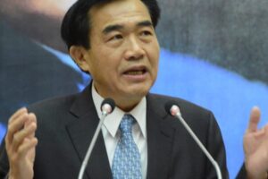 李全教搞「黑電」＋覬覦「金庫」 得罪金主遭抽銀根 到嘴樂士經營權飛了