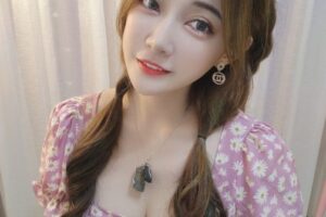 散發最美正能量的靈學老師 霏霏