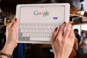 科技迷搶先看 Google發布首款智慧型手錶
