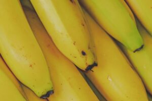 香蕉要選直的或彎的?斑點蕉還能吃嗎?食藥署教你吃對香蕉補充營養