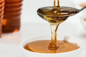 夏天口渴喝蜂蜜水 食藥署傳授如何買到純正蜂蜜！