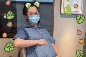 趙小僑懷孕32周！開心PO一疊冰淇淋　「孕婦吃冰」掀兩派論戰