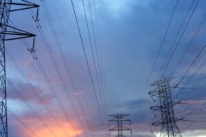 國際燃料價格攀升 高壓/特高壓產業用電大戶調漲電價15％