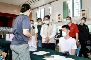 南市不畏疫情辦理就業工讀徵才 黃偉哲為市民就業衝刺