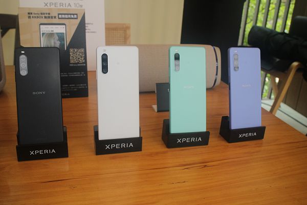 輕巧手感 161 克、超大電量 5000 mAh　全方位中階 5G 防水新機 Sony Xperia 10 IV 台灣上市