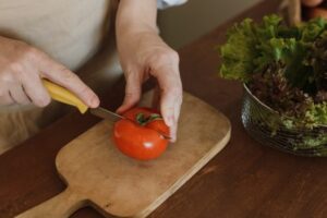 生吃蔬果，營養價值比較高?食藥署告訴你真相