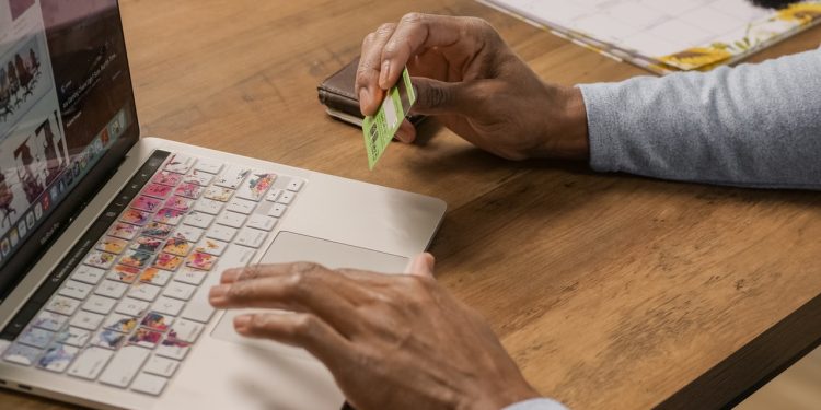數位貨幣遠景看好 星國交易所推信用卡一鍵買幣