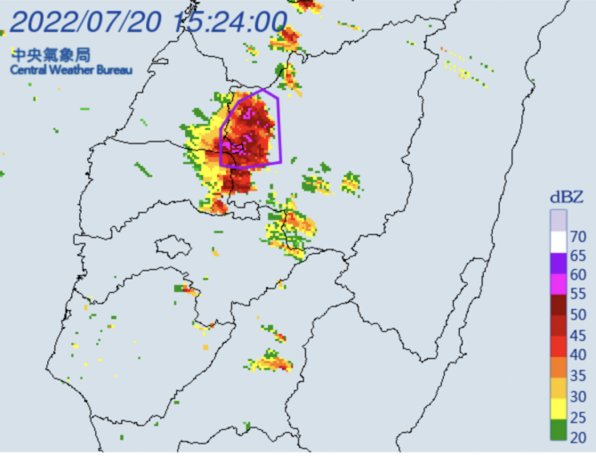 雨具帶了沒！3縣市大雷雨轟炸　慎防劇烈降雨
