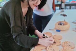 小S全家旅遊自爆「每天穿同一套」　網笑翻問：家人不嫌棄？