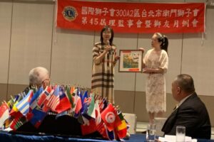 《以畫代花》老憨兒畫作環保賀禮 圓緣慈善推廣協會以畫傳愛