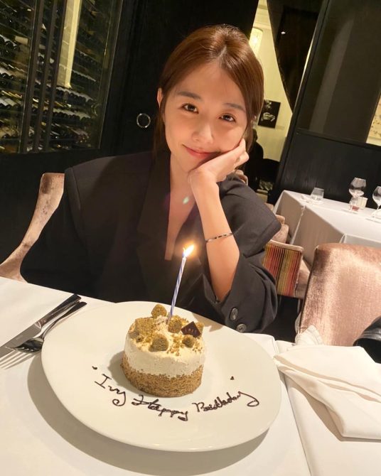 吳慷仁深夜陪慶生⋯邵雨薇拍下「感人一幕」：要珍惜