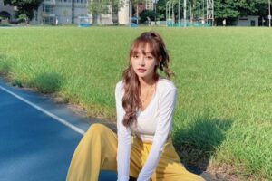 林襄私密片瘋傳！撒嬌喊「只有貼乳貼」　經紀人回應：以前家境不好