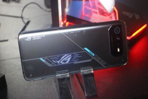 搭載聯發科技天璣 9000+　強大遊戲效能華碩 ROG Phone 6D 系列登台