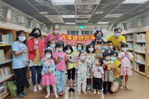 以為說故事600場是作秀  聽完故事民眾向童阿姨道歉！