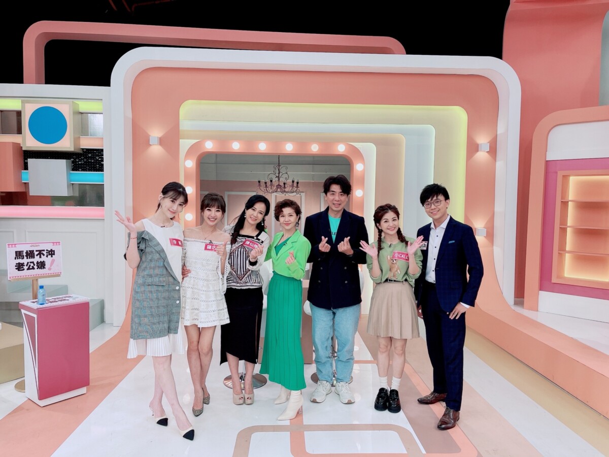 陳仙梅搭梁赫群拍「鬼怪海報」　網歪樓笑翻：在檢查沙眼？