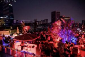 台北最迷人的空中花園餐酒館 舉辦國慶活動 百位網紅現場同歡