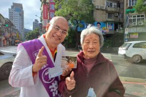 勿忘初心，「救難醫師」洪士奇選舉仍堅持看診！