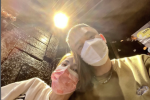 阿Ben凌晨右側肋骨、右胸突劇烈疼痛　徐小可急帶尪掛急診