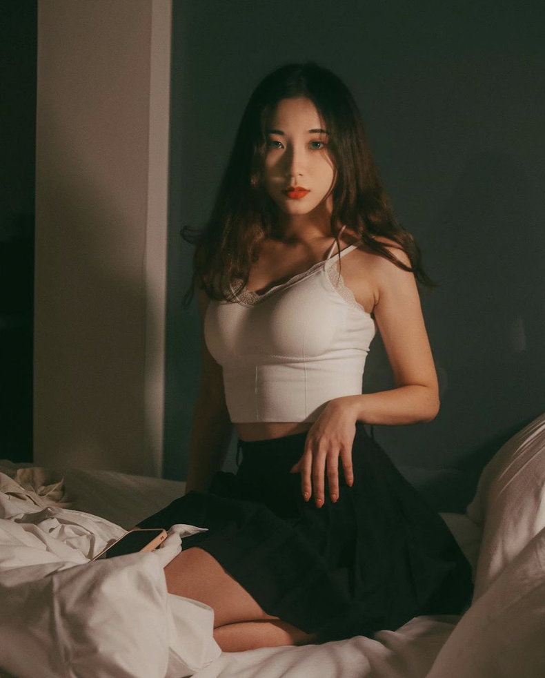 清新正妹Amber「神反差」　美艷性感照迷倒粉絲