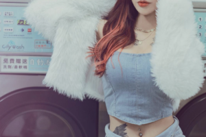 「超正美髮設計師」Hana兼職平面模特兒　神級身材網手刀預約