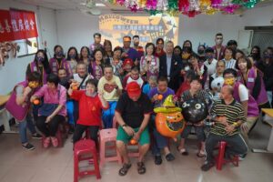 年末疫情趨緩 圓緣慈善推廣協會重啟無筆彩繪志工活動以愛助礙