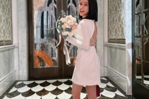 李佳穎罕見火辣登場！深V+大露美背　王淨摸胸驚呆：好大