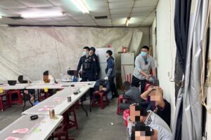 計程車招呼站竟藏身職業賭場 林園警一舉破獲