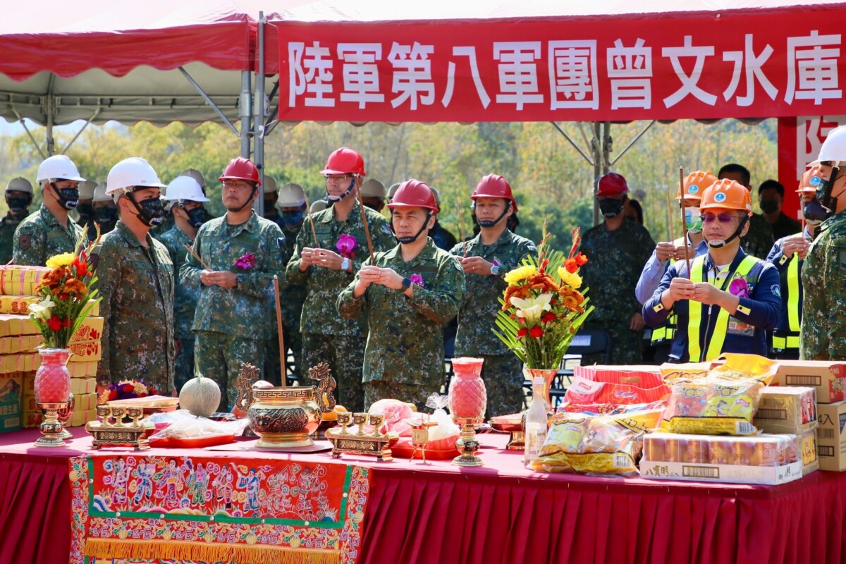 陸軍八軍團超前部署執行曾文水庫清淤 擴大蓄水量紓解旱象