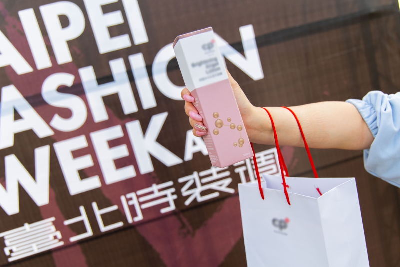 知名生醫品牌結合學術力量 將獨創技術實際運用於保養品