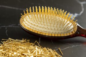 髮梳玩轉時尚！「黃金梳」貴金屬24K鍍金打