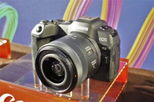 Canon 最輕量、攝錄兼顧全片幅無反光鏡相機 EOS R8 正式開賣