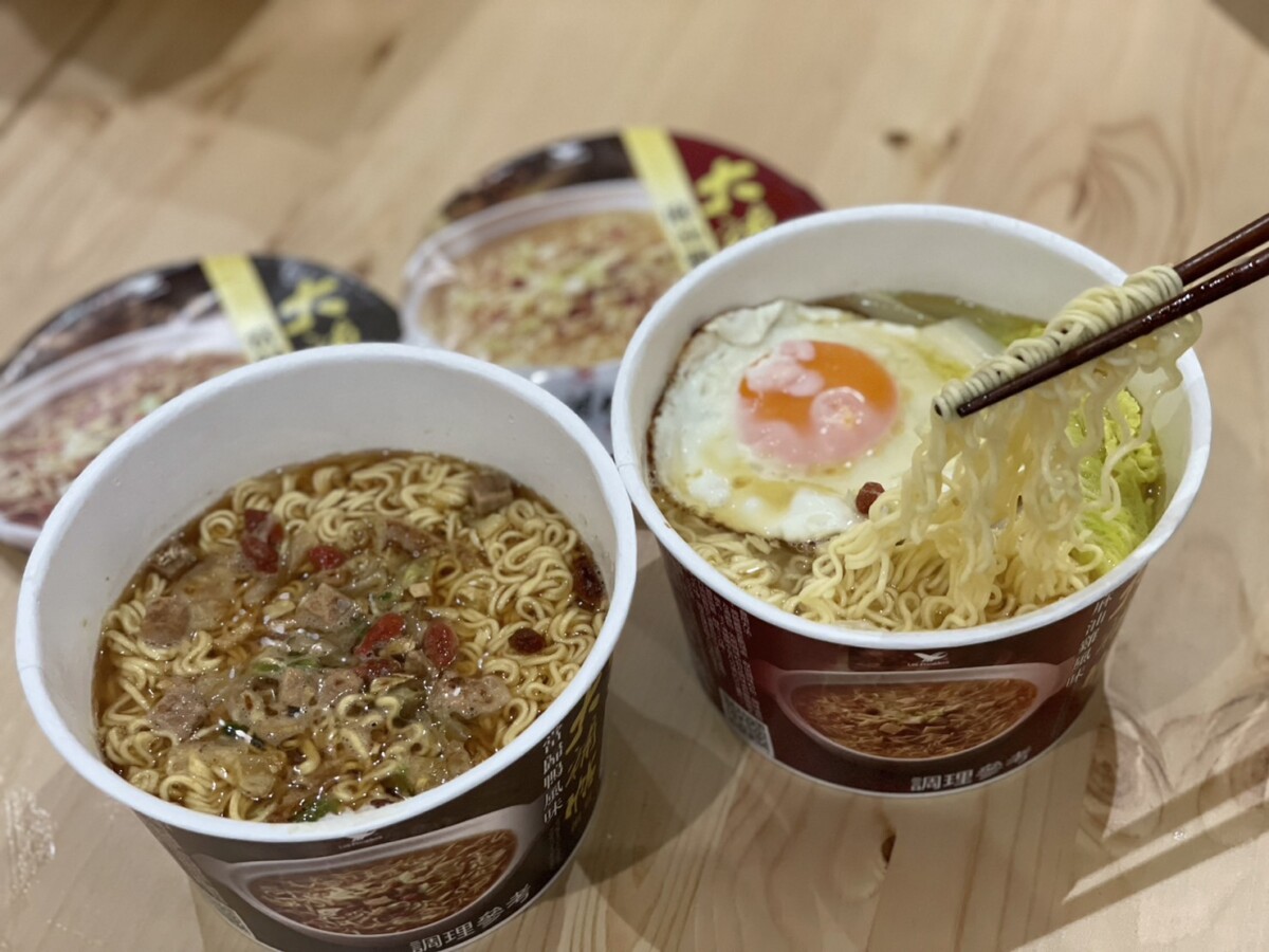 神級泡麵最強畫龍點睛　網推秘密武器「酒香包」