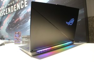 【2024 CES】華碩ROG玩家共和國多款電競筆電、手機與周邊齊登場