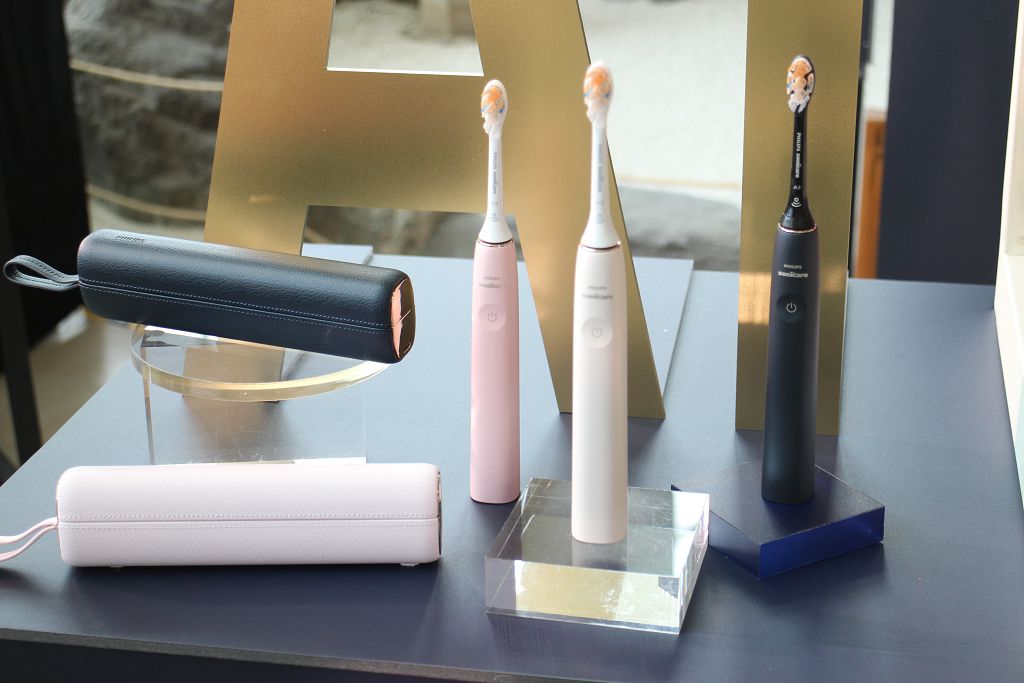 飛利浦 Sonicare 公布年度代言人　鳳小岳力推 AI 智能音波電動牙刷