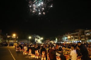手搖飲「茶之魔手」跨年夜松柏嶺宴農民 台語歌手輪番獻唱