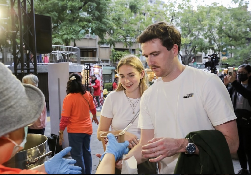 舊時節新賦義　臘八節成華人感恩節