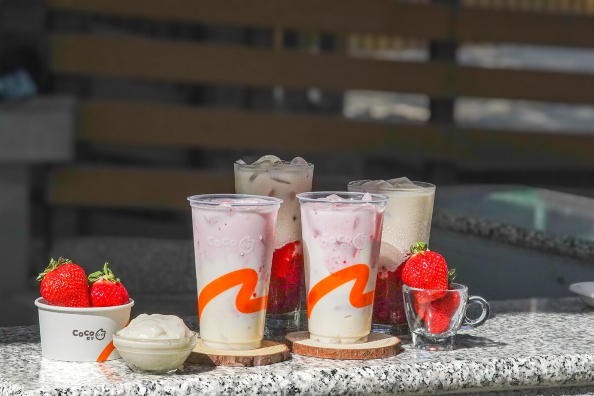 吸得到奶香大福+新鮮果粒！CoCo都可新品「草莓蒸大福」開喝啦！