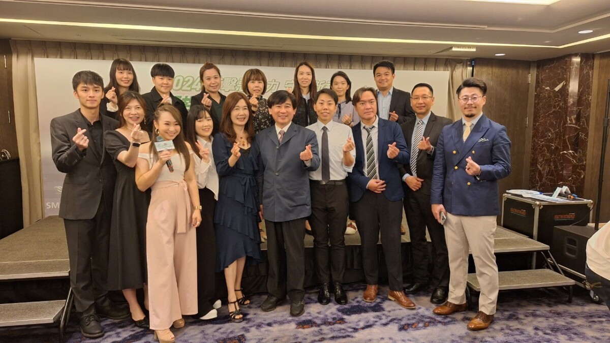 峮峮化身靚眼特務 諾貝爾推全飛秒近視雷射