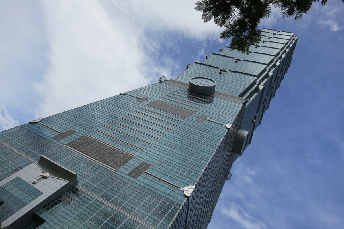 讓民間企業參與 公共建設才能邁步向前