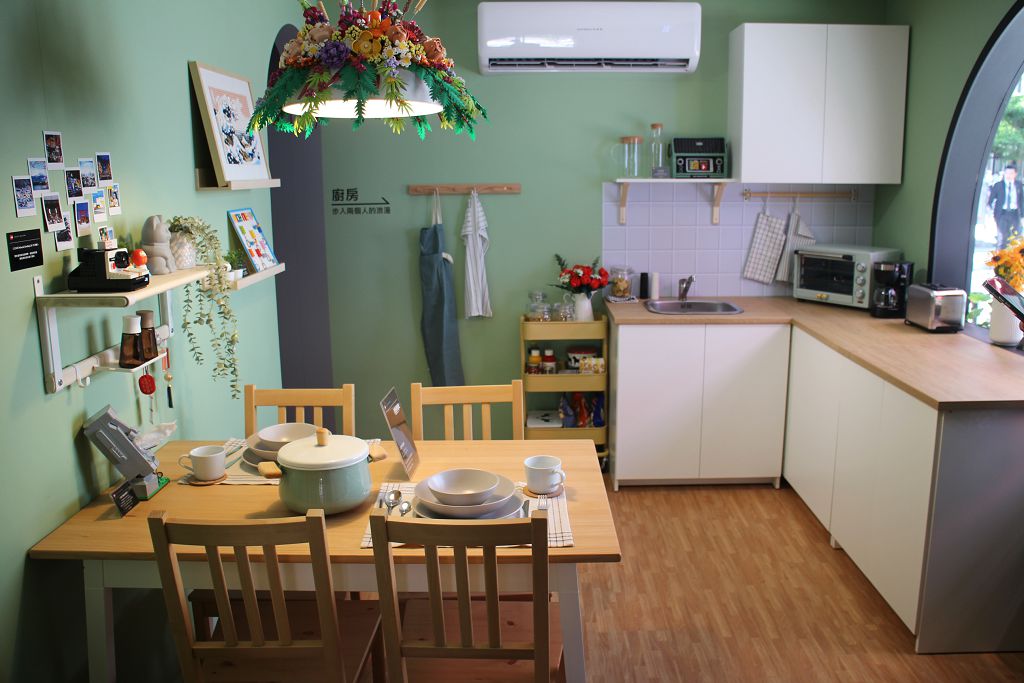 展現居家軟裝新美學　樂高攜 IKEA 打造「家點樂高風」快閃信義區