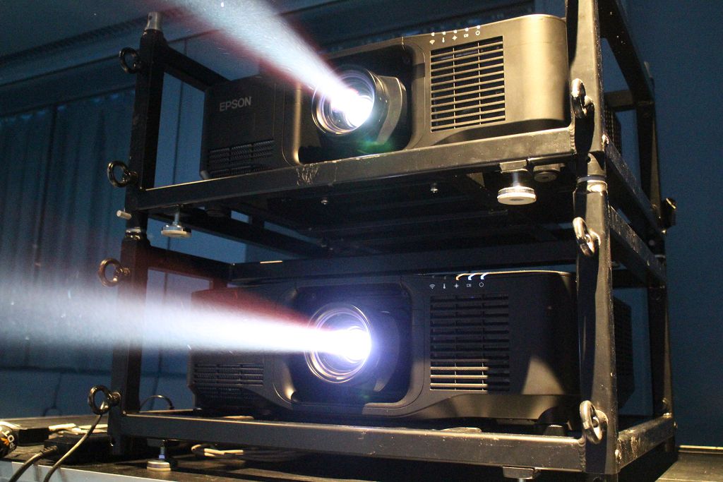 Epson 發表 PQ 系列旗艦 4K 高階工程投影機　音樂劇《囍宴》率先應用演出