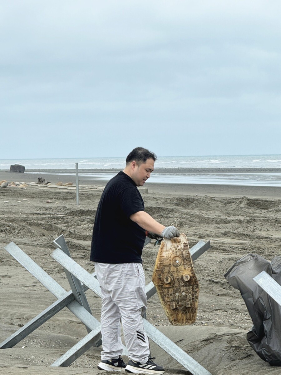 美業集團Eunice spa淨灘活動圓滿落幕 董座：開心跟團隊一起 拼下去就對了！