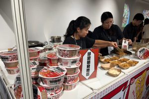 味味A炒泡麵很有料 讓Dcard卡友及路人搶著來爆料