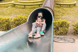 全台景點｜親子共融公園推薦 海邊的遊樂場、色彩繽紛的溜滑梯 享受孩子同樂親子時光